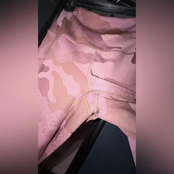 The North Face Women’s Pink Camo Pocket Leggings Size Medium Athletic Workout - Picture 4 of 4